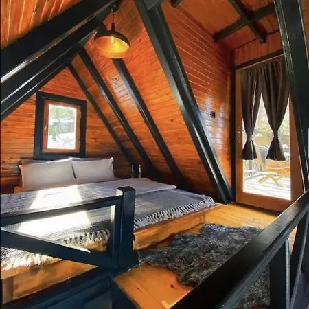 Manzaras Bungalov *
